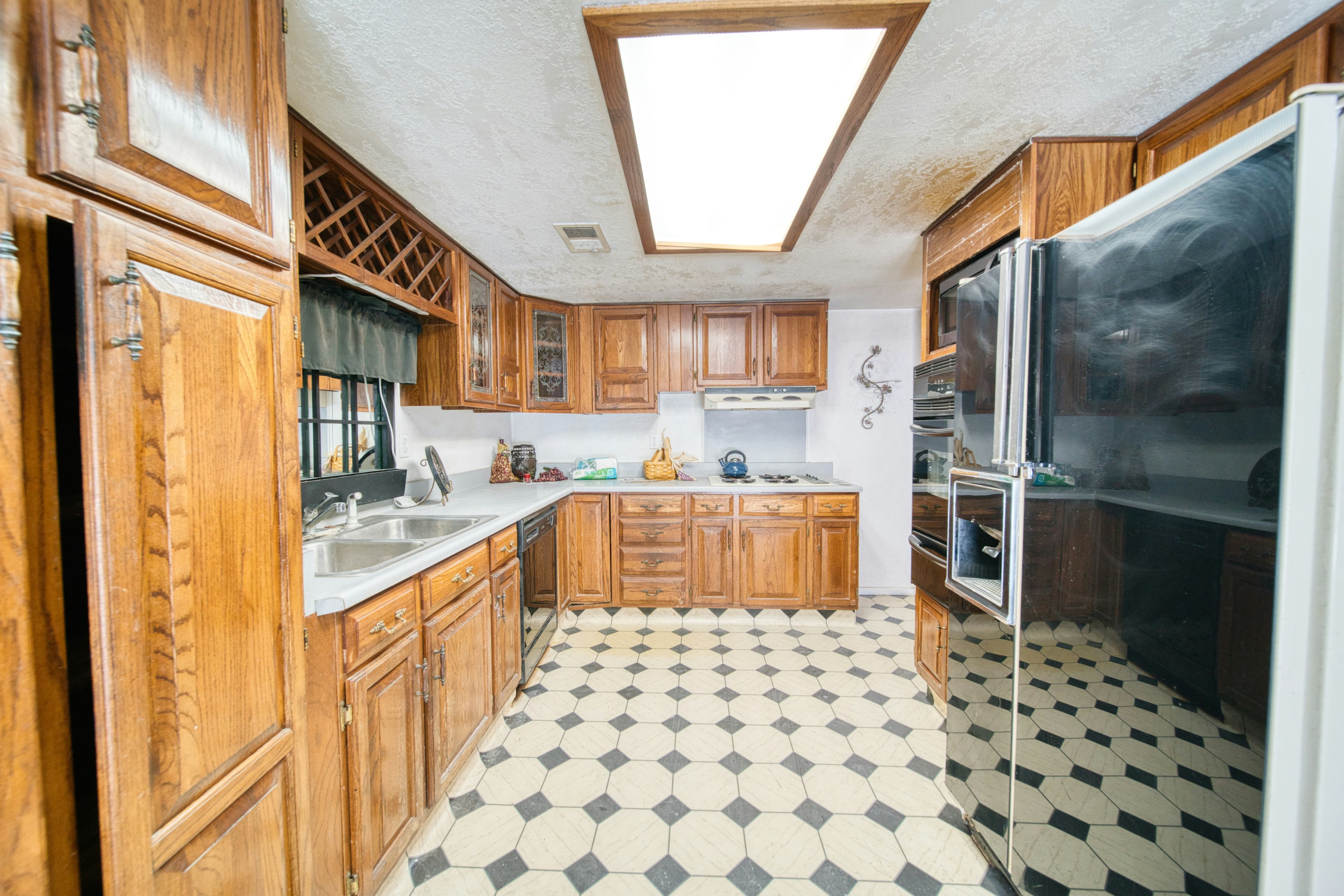 Kitchen before renovation